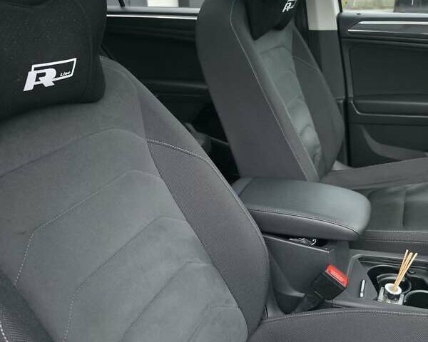 Білий Фольксваген Тігуан, об'ємом двигуна 1.97 л та пробігом 170 тис. км за 35000 $, фото 34 на Automoto.ua