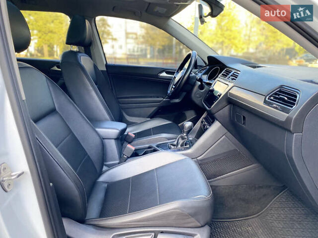 Білий Фольксваген Тігуан, об'ємом двигуна 1.98 л та пробігом 153 тис. км за 16999 $, фото 13 на Automoto.ua