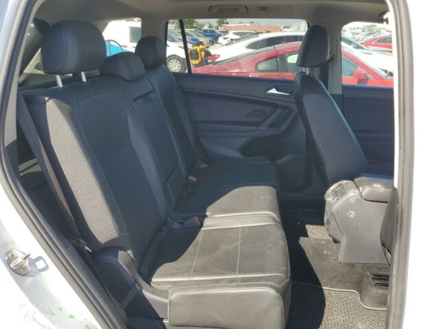 Білий Фольксваген Тігуан, об'ємом двигуна 2 л та пробігом 160 тис. км за 12999 $, фото 9 на Automoto.ua