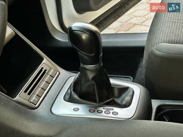 Белый Фольксваген Тигуан, объемом двигателя 1.98 л и пробегом 135 тыс. км за 12899 $, фото 38 на Automoto.ua