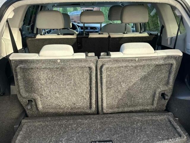 Білий Фольксваген Тігуан, об'ємом двигуна 2 л та пробігом 122 тис. км за 14303 $, фото 7 на Automoto.ua