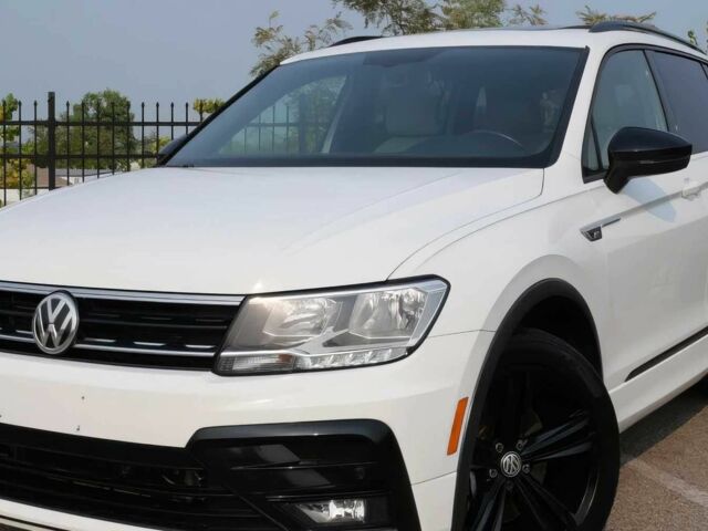Белый Фольксваген Тигуан, объемом двигателя 2 л и пробегом 48 тыс. км за 5600 $, фото 1 на Automoto.ua