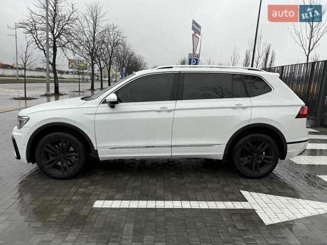 Белый Фольксваген Тигуан, объемом двигателя 1.98 л и пробегом 82 тыс. км за 22700 $, фото 2 на Automoto.ua