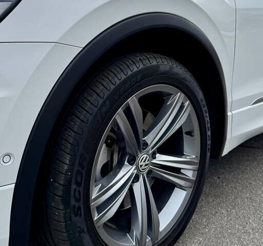 Белый Фольксваген Тигуан, объемом двигателя 1.98 л и пробегом 54 тыс. км за 31500 $, фото 11 на Automoto.ua