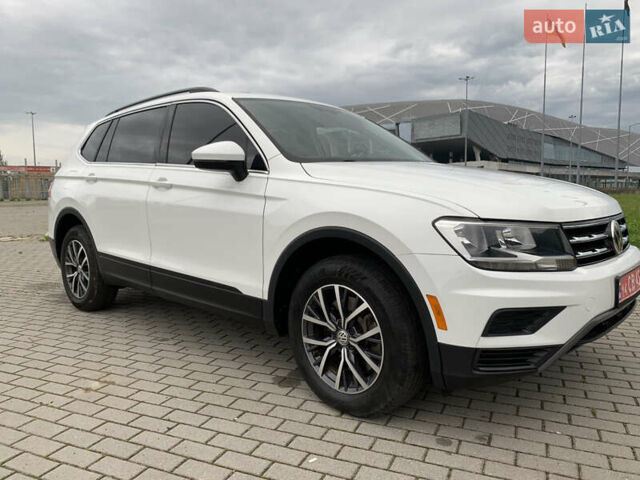 Белый Фольксваген Тигуан, объемом двигателя 2 л и пробегом 113 тыс. км за 21300 $, фото 1 на Automoto.ua