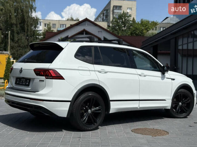 Білий Фольксваген Тігуан, об'ємом двигуна 2 л та пробігом 110 тис. км за 25999 $, фото 14 на Automoto.ua