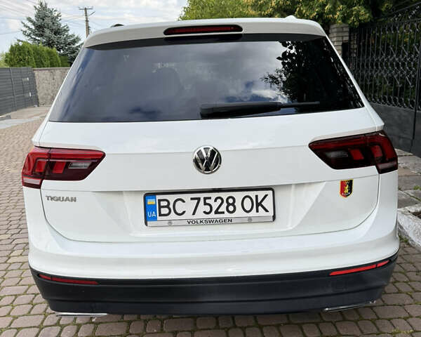 Белый Фольксваген Тигуан, объемом двигателя 1.98 л и пробегом 94 тыс. км за 17500 $, фото 2 на Automoto.ua