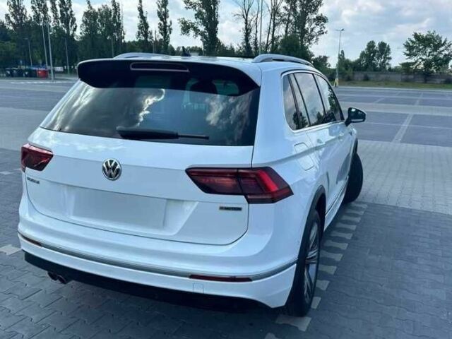 Белый Фольксваген Тигуан, объемом двигателя 2 л и пробегом 47 тыс. км за 15400 $, фото 2 на Automoto.ua