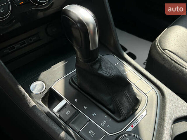 Білий Фольксваген Тігуан, об'ємом двигуна 2 л та пробігом 110 тис. км за 21850 $, фото 18 на Automoto.ua