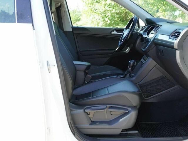 Белый Фольксваген Тигуан, объемом двигателя 2 л и пробегом 30 тыс. км за 8000 $, фото 8 на Automoto.ua