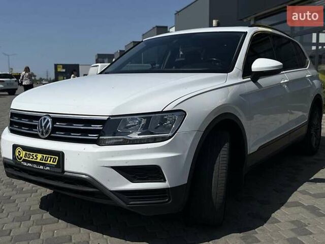 Белый Фольксваген Тигуан, объемом двигателя 1.98 л и пробегом 123 тыс. км за 21800 $, фото 2 на Automoto.ua