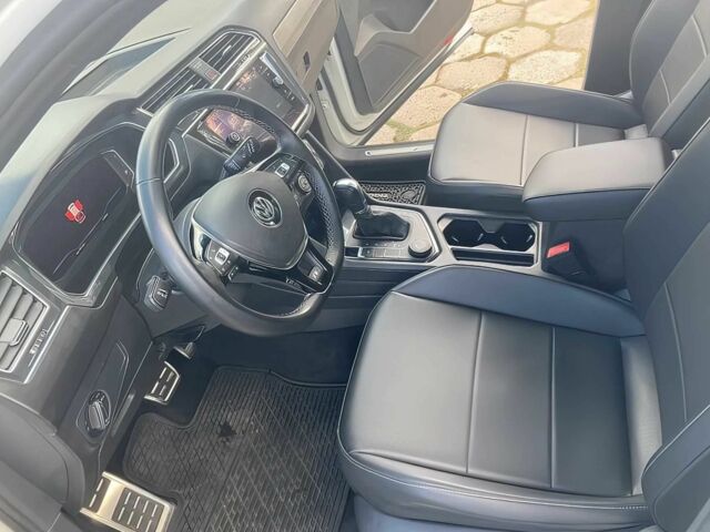 Белый Фольксваген Тигуан, объемом двигателя 2 л и пробегом 34 тыс. км за 14100 $, фото 8 на Automoto.ua