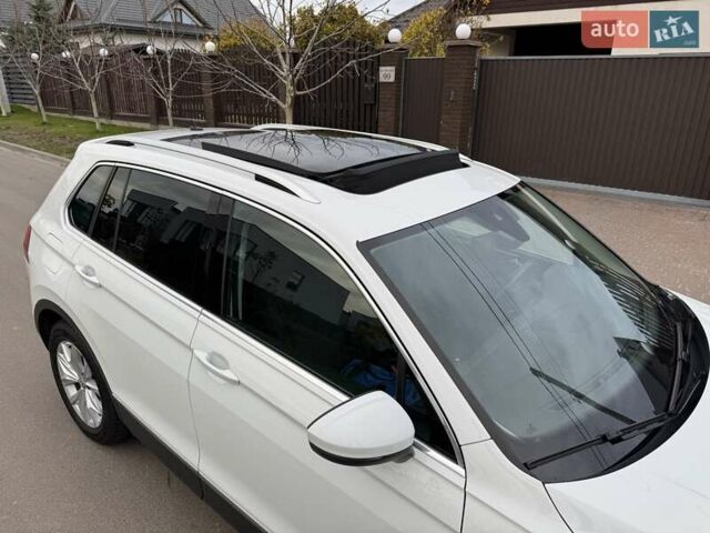 Белый Фольксваген Тигуан, объемом двигателя 1.98 л и пробегом 204 тыс. км за 23000 $, фото 22 на Automoto.ua