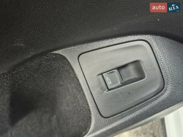 Білий Фольксваген Тігуан, об'ємом двигуна 2 л та пробігом 99 тис. км за 17900 $, фото 16 на Automoto.ua