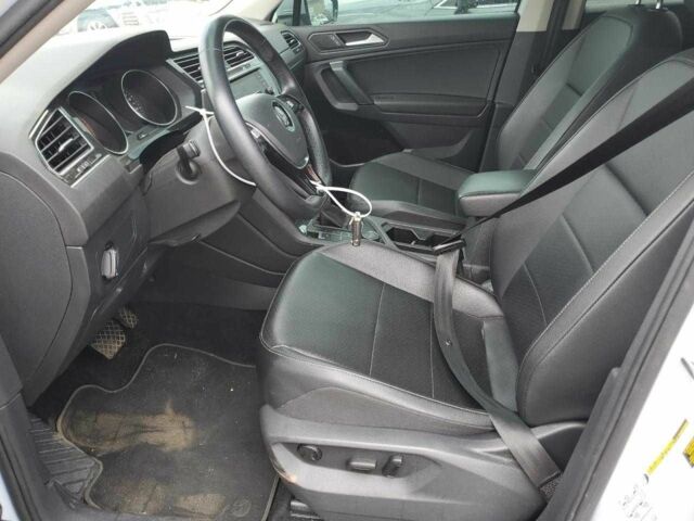 Белый Фольксваген Тигуан, объемом двигателя 0 л и пробегом 63 тыс. км за 3800 $, фото 6 на Automoto.ua