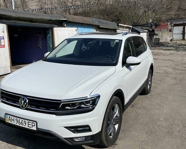 Белый Фольксваген Тигуан, объемом двигателя 1.98 л и пробегом 144 тыс. км за 21900 $, фото 1 на Automoto.ua