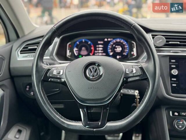 Белый Фольксваген Тигуан, объемом двигателя 1.97 л и пробегом 93 тыс. км за 31990 $, фото 13 на Automoto.ua