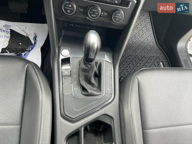 Білий Фольксваген Тігуан, об'ємом двигуна 1.98 л та пробігом 100 тис. км за 20500 $, фото 18 на Automoto.ua