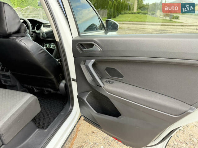 Белый Фольксваген Тигуан, объемом двигателя 1.98 л и пробегом 94 тыс. км за 17500 $, фото 24 на Automoto.ua