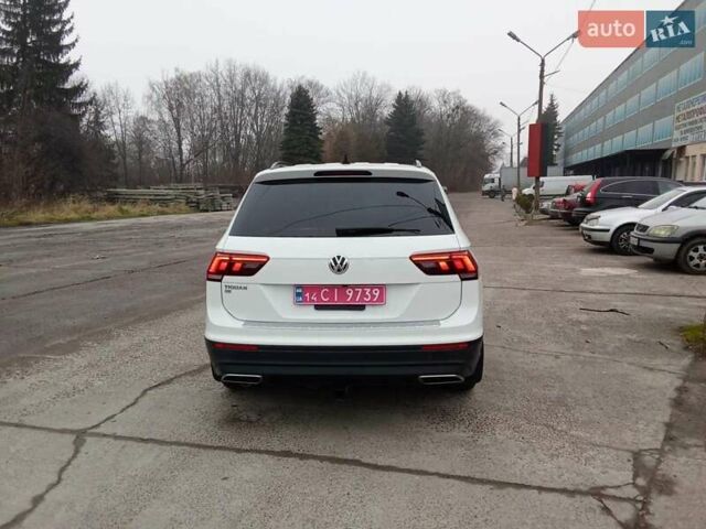 Белый Фольксваген Тигуан, объемом двигателя 1.97 л и пробегом 105 тыс. км за 18200 $, фото 6 на Automoto.ua