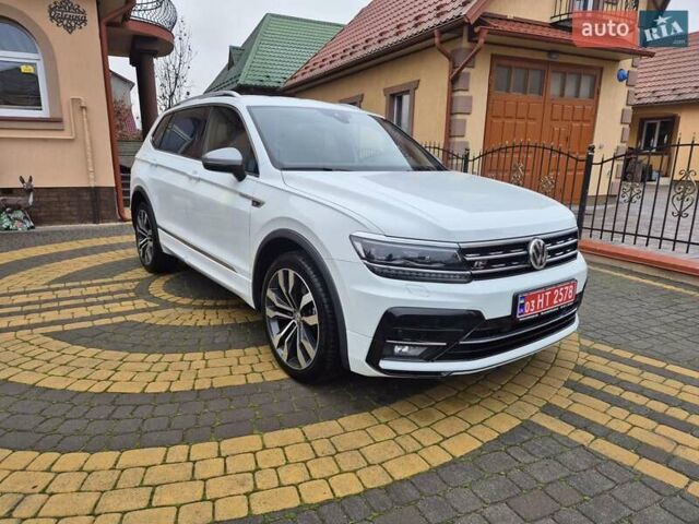 Білий Фольксваген Тігуан, об'ємом двигуна 2 л та пробігом 245 тис. км за 28900 $, фото 28 на Automoto.ua