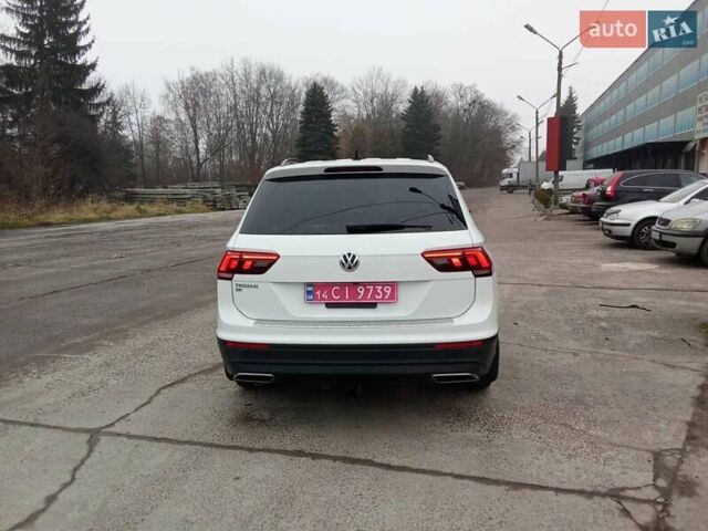 Белый Фольксваген Тигуан, объемом двигателя 1.97 л и пробегом 105 тыс. км за 18200 $, фото 2 на Automoto.ua