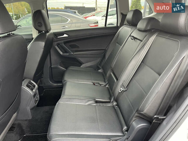 Білий Фольксваген Тігуан, об'ємом двигуна 2 л та пробігом 137 тис. км за 19350 $, фото 13 на Automoto.ua