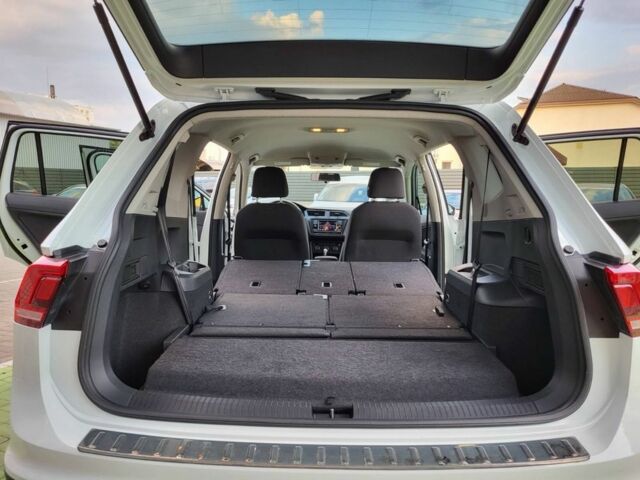 Белый Фольксваген Тигуан, объемом двигателя 2 л и пробегом 87 тыс. км за 17800 $, фото 3 на Automoto.ua