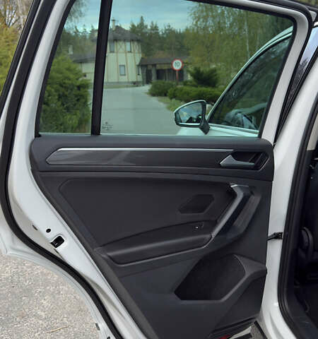 Белый Фольксваген Тигуан, объемом двигателя 1.98 л и пробегом 87 тыс. км за 28900 $, фото 23 на Automoto.ua