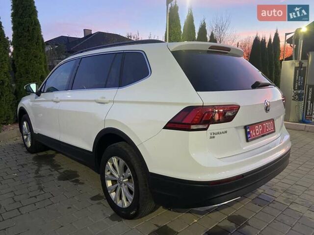 Белый Фольксваген Тигуан, объемом двигателя 1.98 л и пробегом 179 тыс. км за 17700 $, фото 1 на Automoto.ua