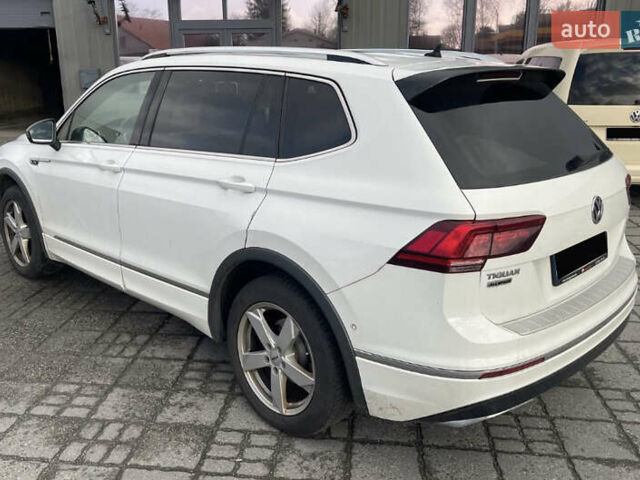 Белый Фольксваген Тигуан, объемом двигателя 1.98 л и пробегом 234 тыс. км за 32500 $, фото 4 на Automoto.ua