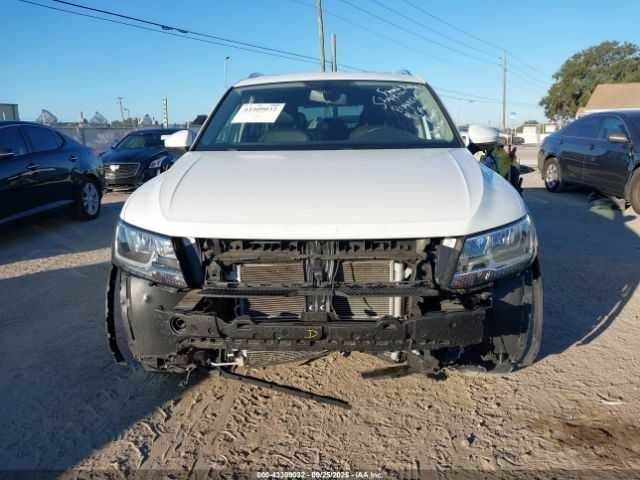 Білий Фольксваген Тігуан, об'ємом двигуна 0 л та пробігом 35 тис. км за 4000 $, фото 5 на Automoto.ua