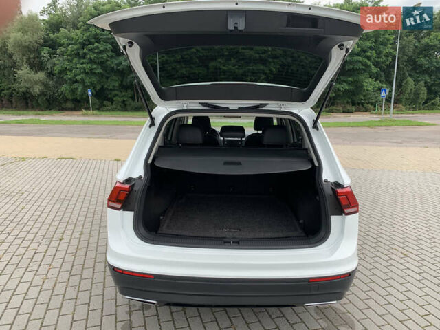 Белый Фольксваген Тигуан, объемом двигателя 2 л и пробегом 113 тыс. км за 21300 $, фото 8 на Automoto.ua