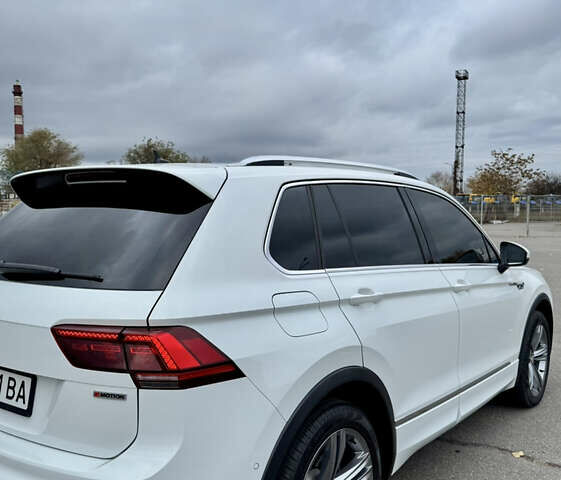 Белый Фольксваген Тигуан, объемом двигателя 1.98 л и пробегом 54 тыс. км за 31500 $, фото 17 на Automoto.ua