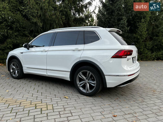 Белый Фольксваген Тигуан, объемом двигателя 1.98 л и пробегом 55 тыс. км за 27999 $, фото 1 на Automoto.ua