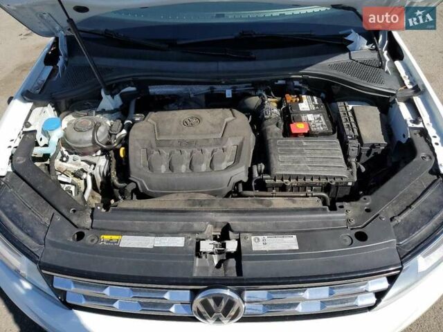 Білий Фольксваген Тігуан, об'ємом двигуна 1.98 л та пробігом 70 тис. км за 3000 $, фото 11 на Automoto.ua