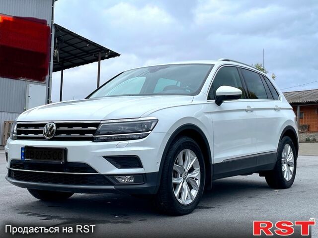 Белый Фольксваген Тигуан, объемом двигателя 2 л и пробегом 93 тыс. км за 31600 $, фото 5 на Automoto.ua