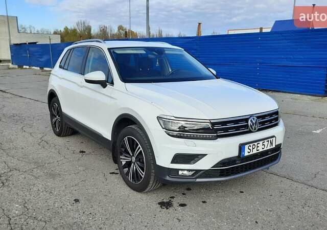 Белый Фольксваген Тигуан, объемом двигателя 1.98 л и пробегом 185 тыс. км за 27500 $, фото 6 на Automoto.ua