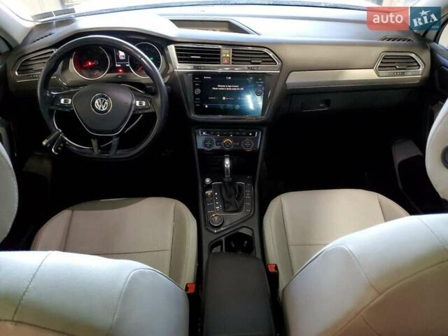 Белый Фольксваген Тигуан, объемом двигателя 2 л и пробегом 150 тыс. км за 4100 $, фото 7 на Automoto.ua
