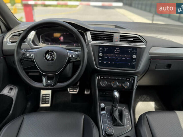 Білий Фольксваген Тігуан, об'ємом двигуна 2 л та пробігом 110 тис. км за 25999 $, фото 50 на Automoto.ua