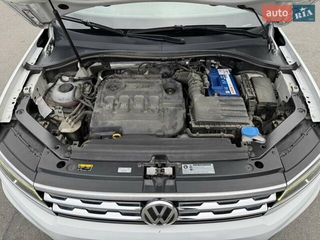 Белый Фольксваген Тигуан, объемом двигателя 1.98 л и пробегом 204 тыс. км за 23000 $, фото 52 на Automoto.ua