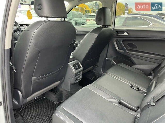 Білий Фольксваген Тігуан, об'ємом двигуна 2 л та пробігом 137 тис. км за 19350 $, фото 12 на Automoto.ua