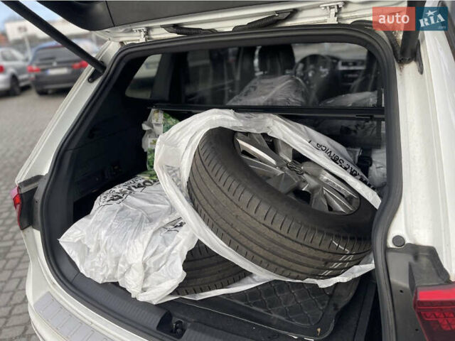 Белый Фольксваген Тигуан, объемом двигателя 1.98 л и пробегом 234 тыс. км за 32500 $, фото 13 на Automoto.ua