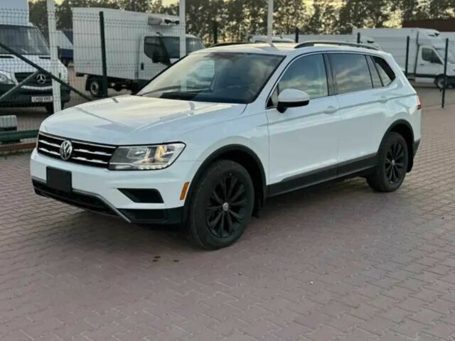 Білий Фольксваген Тігуан, об'ємом двигуна 2 л та пробігом 70 тис. км за 14000 $, фото 3 на Automoto.ua