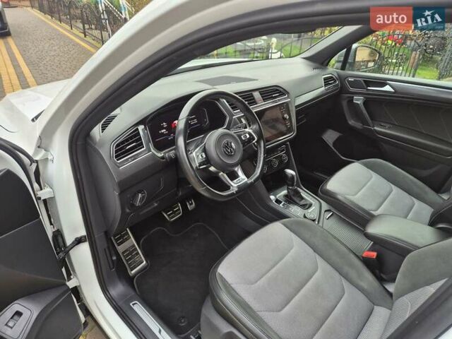 Білий Фольксваген Тігуан, об'ємом двигуна 2 л та пробігом 245 тис. км за 28900 $, фото 10 на Automoto.ua