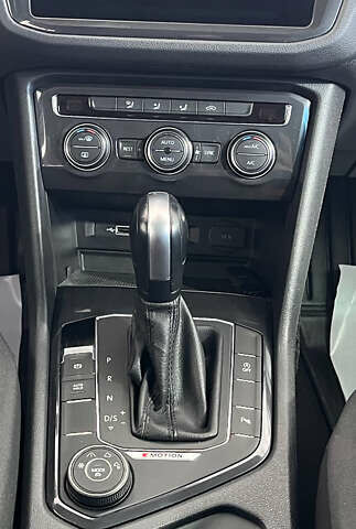 Білий Фольксваген Тігуан, об'ємом двигуна 1.98 л та пробігом 191 тис. км за 22950 $, фото 20 на Automoto.ua