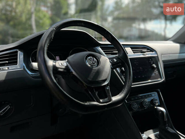 Білий Фольксваген Тігуан, об'ємом двигуна 2 л та пробігом 110 тис. км за 21850 $, фото 10 на Automoto.ua