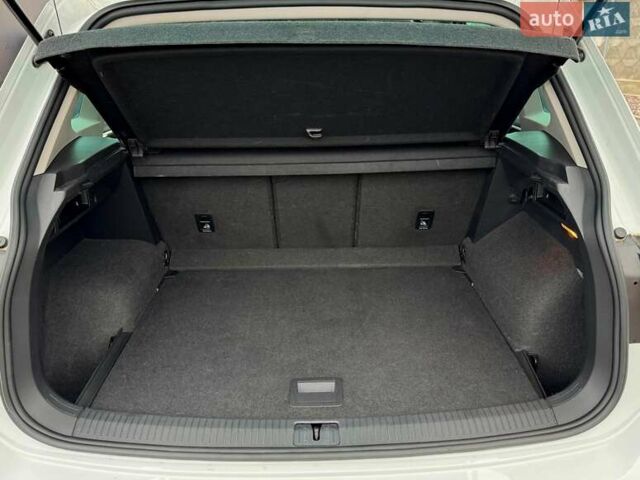 Белый Фольксваген Тигуан, объемом двигателя 1.98 л и пробегом 204 тыс. км за 23000 $, фото 47 на Automoto.ua