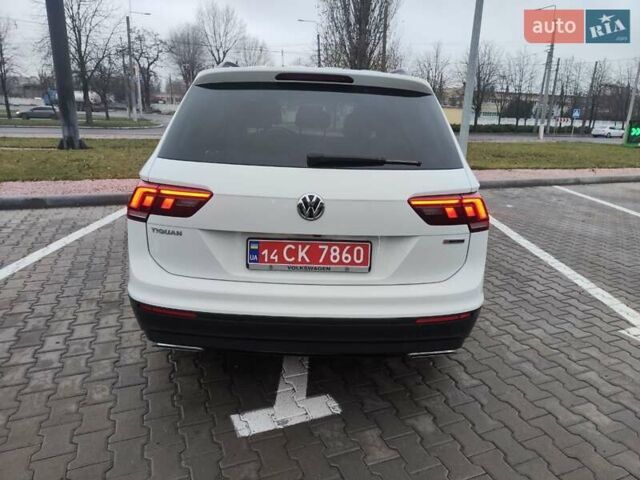 Белый Фольксваген Тигуан, объемом двигателя 1.97 л и пробегом 270 тыс. км за 14899 $, фото 6 на Automoto.ua