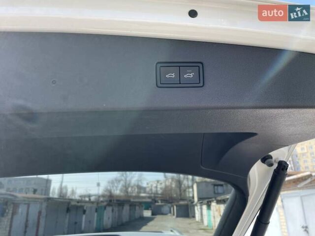 Белый Фольксваген Тигуан, объемом двигателя 1.98 л и пробегом 144 тыс. км за 21900 $, фото 12 на Automoto.ua